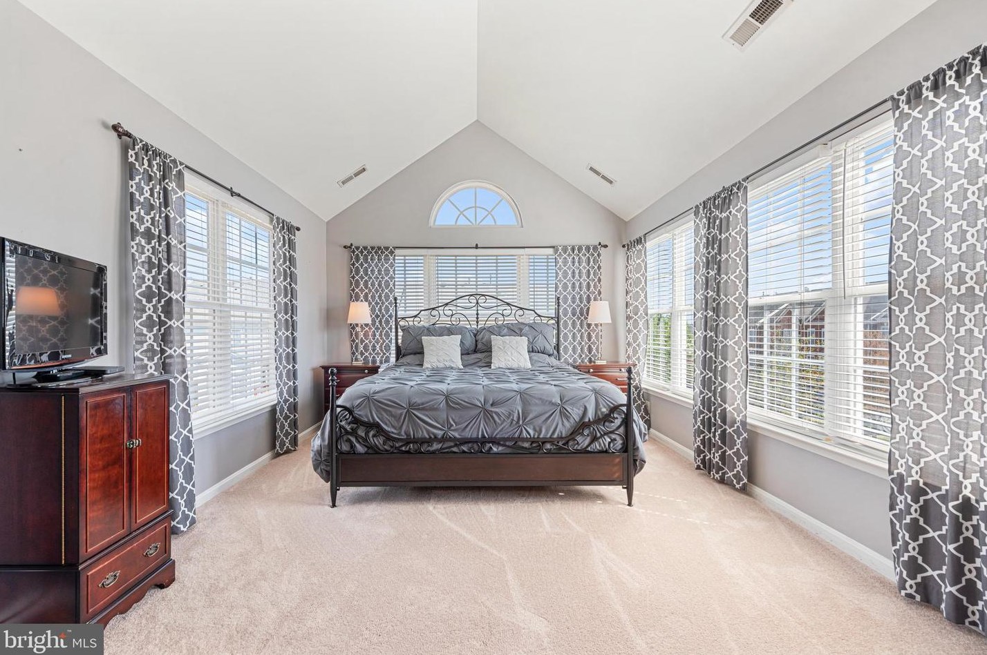 42698 Latrobe St, Fairfax VA  20152-3944 exterior