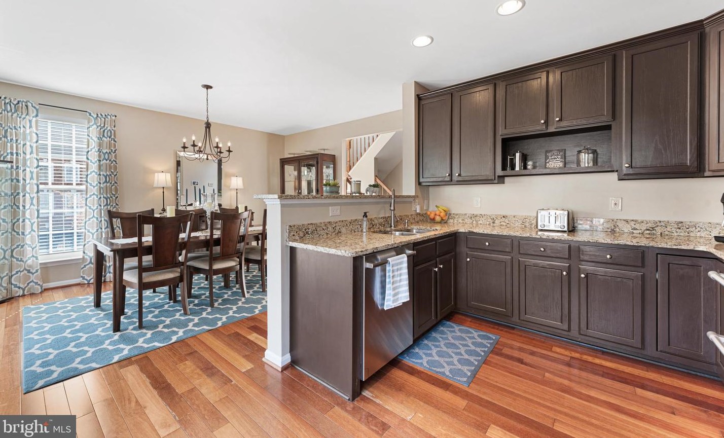42698 Latrobe St, Fairfax VA  20152-3944 exterior