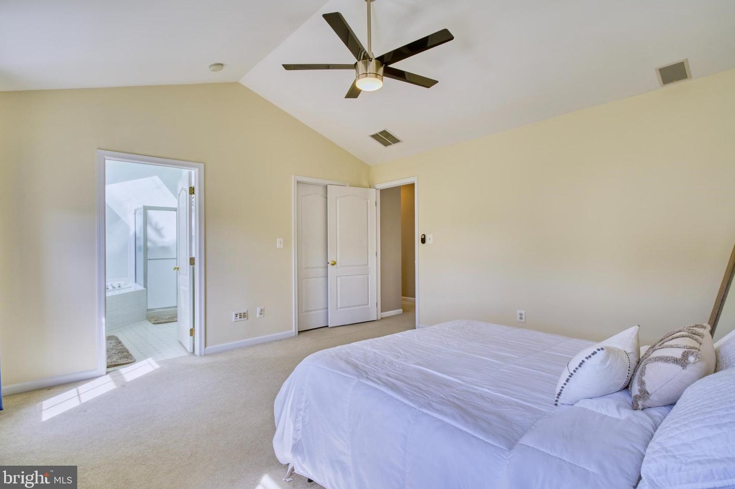 42771 Freedom St, Fairfax VA  20152-3936 exterior