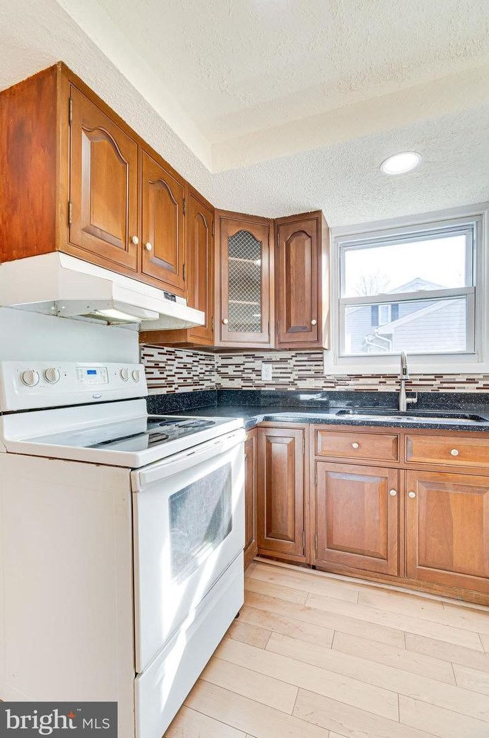 105 Coffee Tree Ct, Dulles VA  20164-2428 exterior