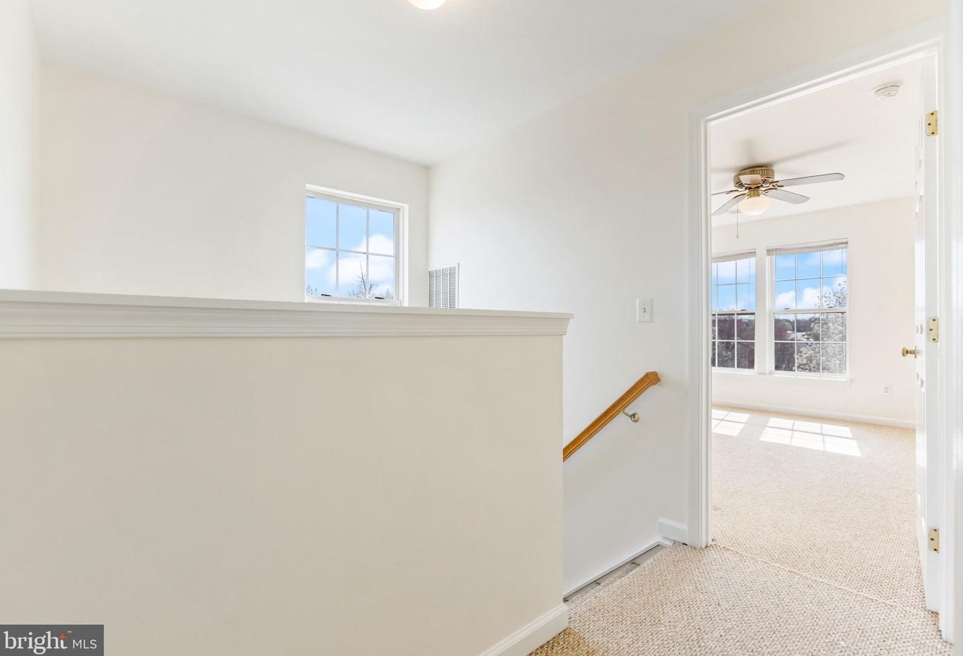 21801 Willesden Jct Ter, Dulles VA  20166-9275 exterior