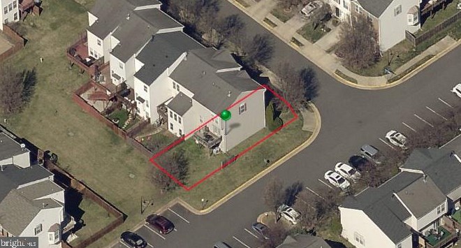 21801 Willesden Jct Ter, Dulles VA  20166-9275 exterior