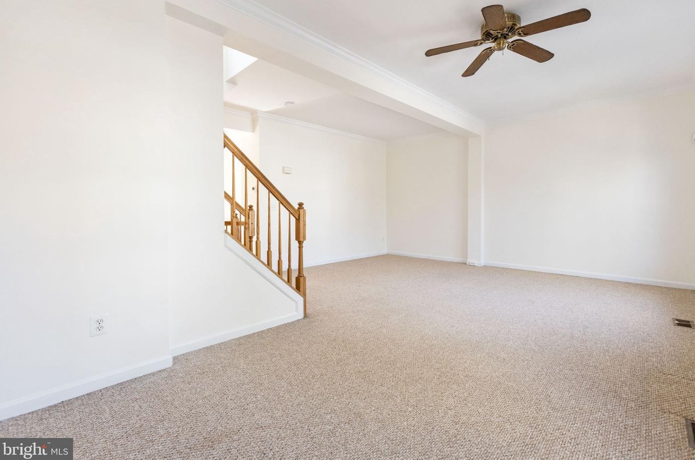 21801 Willesden Jct Ter, Dulles VA  20166-9275 exterior