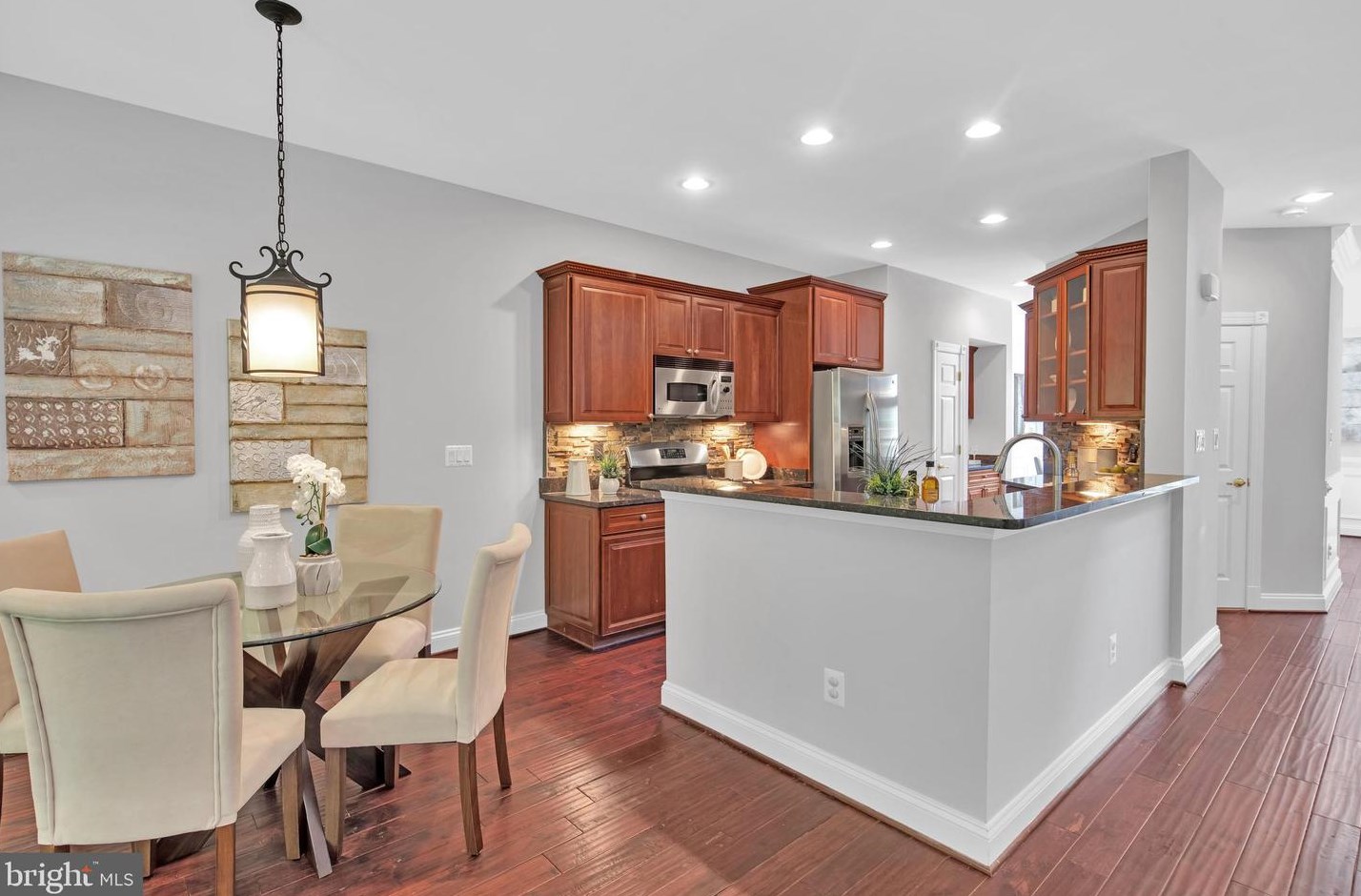 20366 Center Brook Sq, Dulles VA  20165-5183 exterior