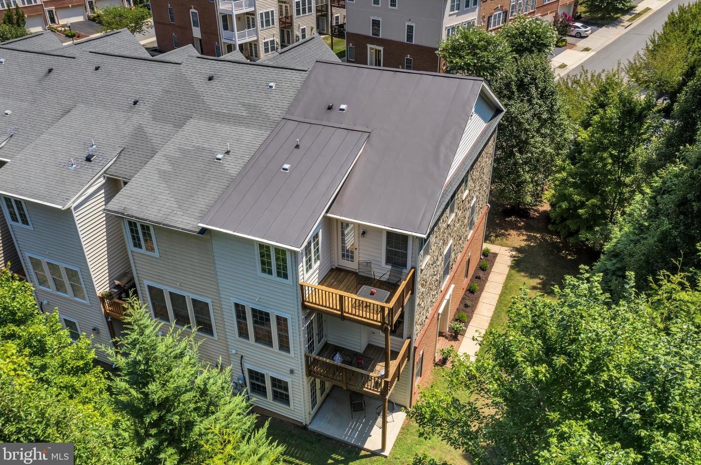 20366 Center Brook Sq, Dulles VA  20165-5183 exterior