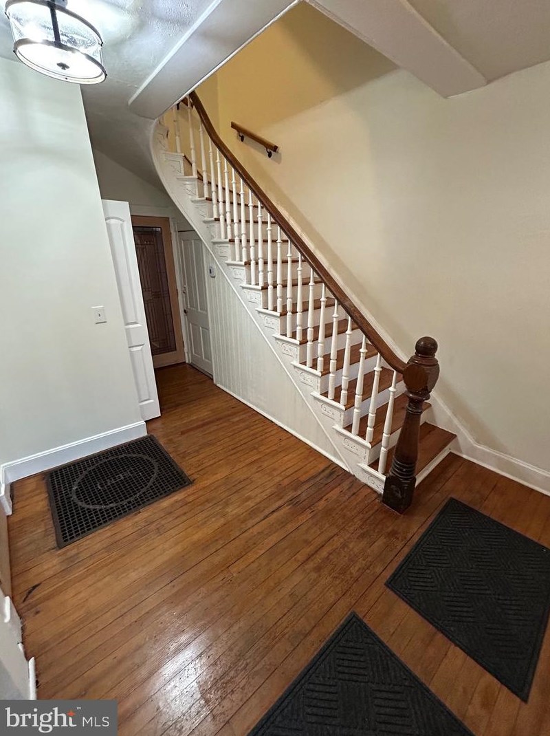 5 Loudoun St, Leesburg VA  20175-3012 exterior