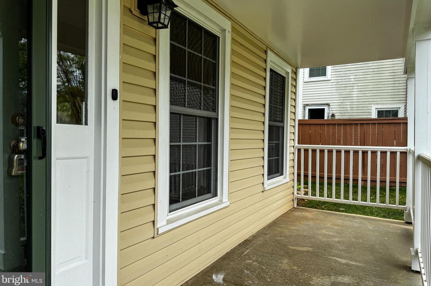 21066 Hawthorne Ct, Dulles VA  20164-2431 exterior