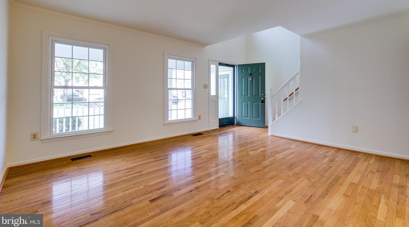 21066 Hawthorne Ct, Dulles VA  20164-2431 exterior