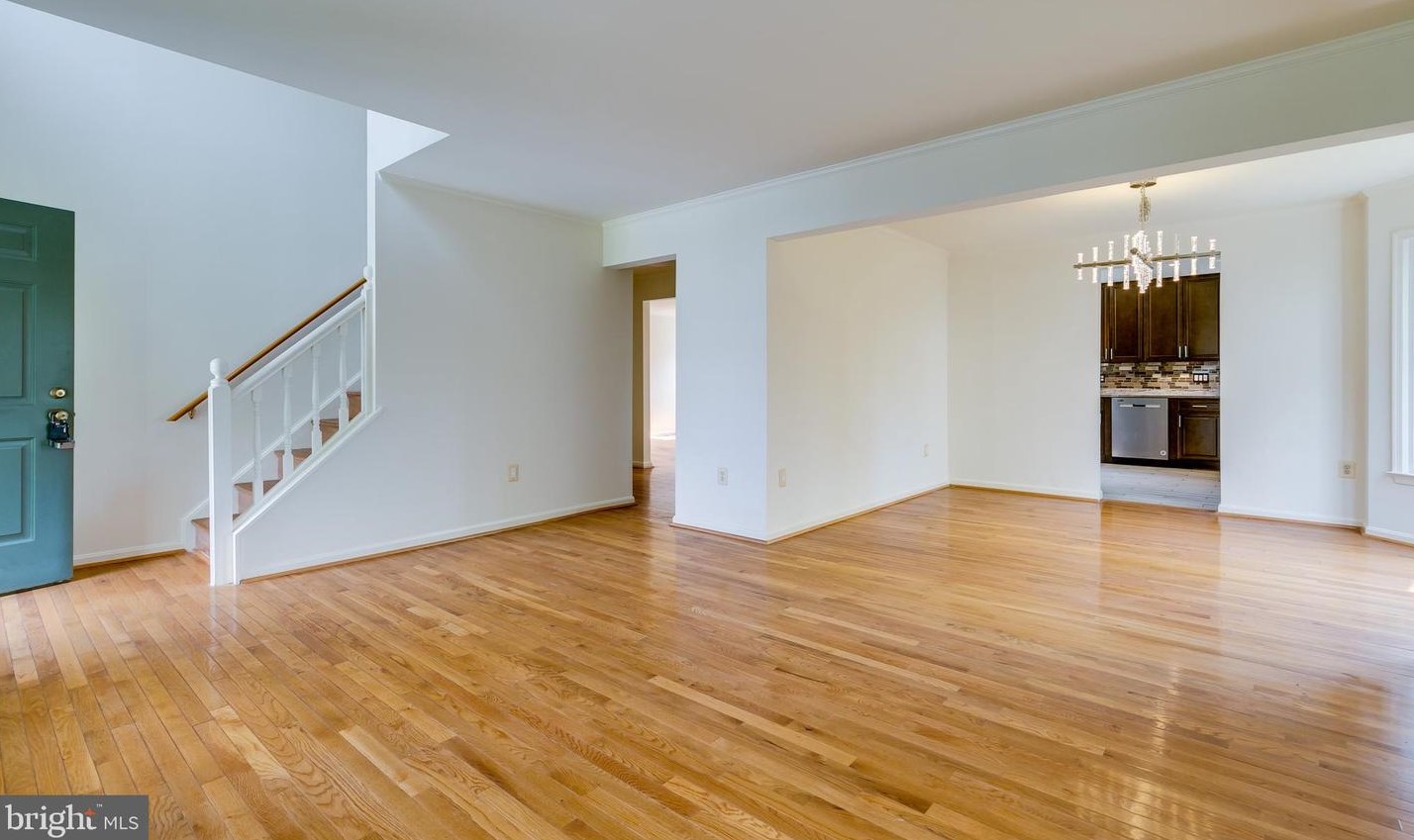 21066 Hawthorne Ct, Dulles VA  20164-2431 exterior