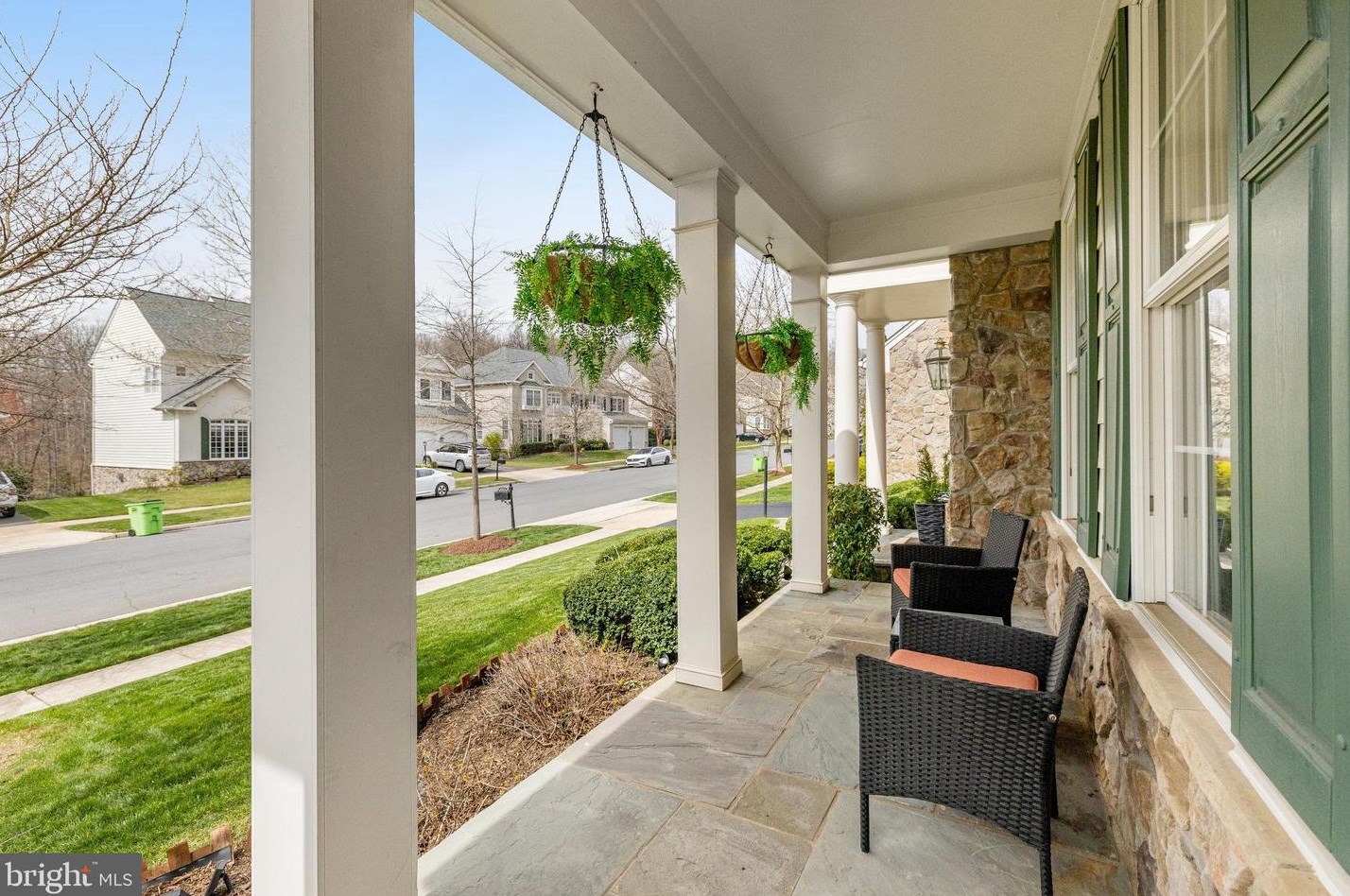 19060 Kipheart Dr, Leesburg VA  20176-8416 exterior