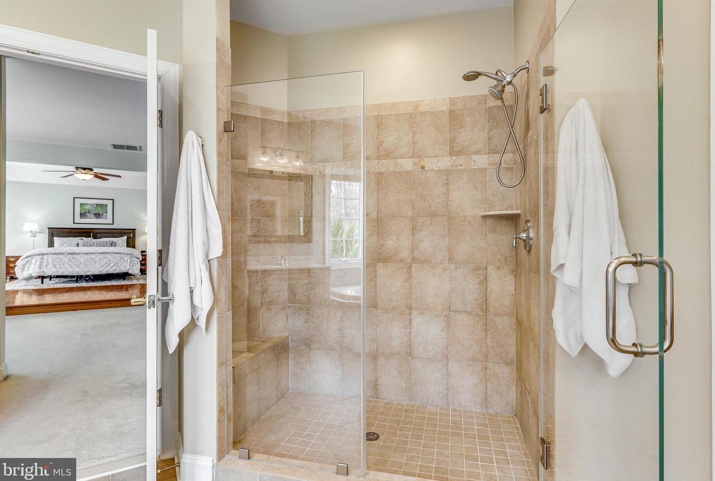 19060 Kipheart Dr, Leesburg VA  20176-8416 exterior