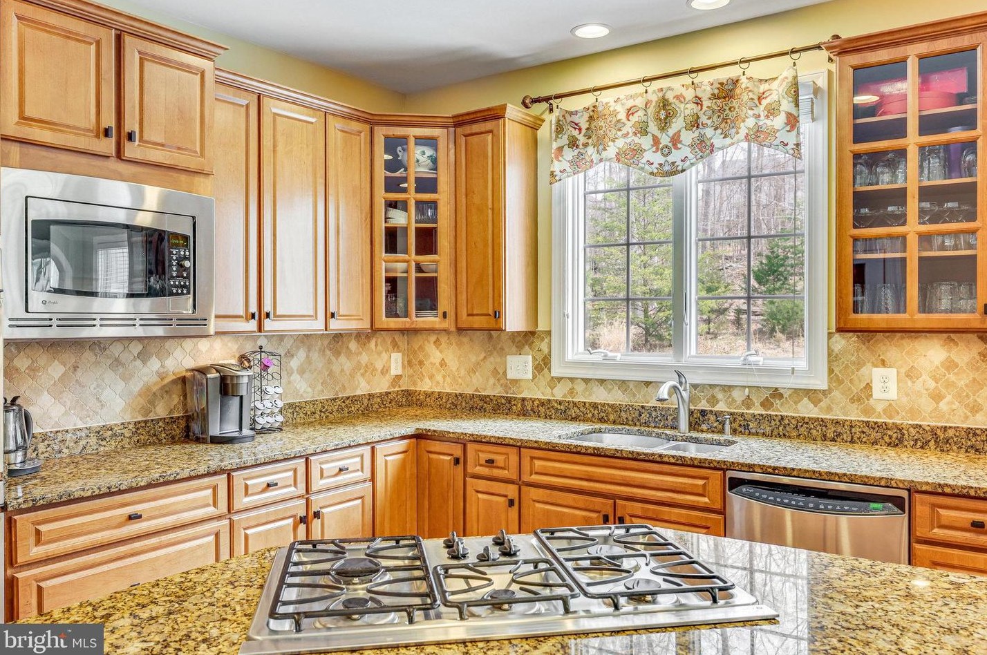 19060 Kipheart Dr, Leesburg VA  20176-8416 exterior