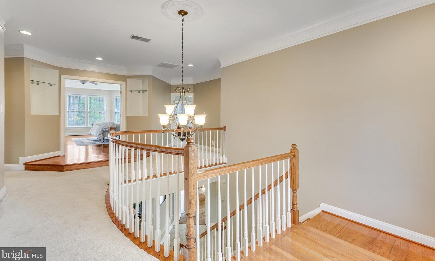 19060 Kipheart Dr, Leesburg VA  20176-8416 exterior