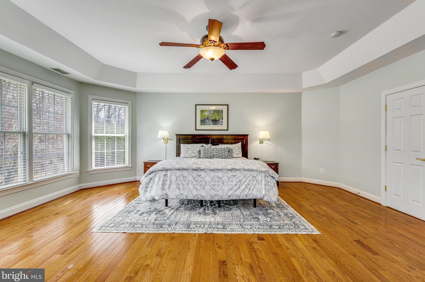 19060 Kipheart Dr, Leesburg VA  20176-8416 exterior