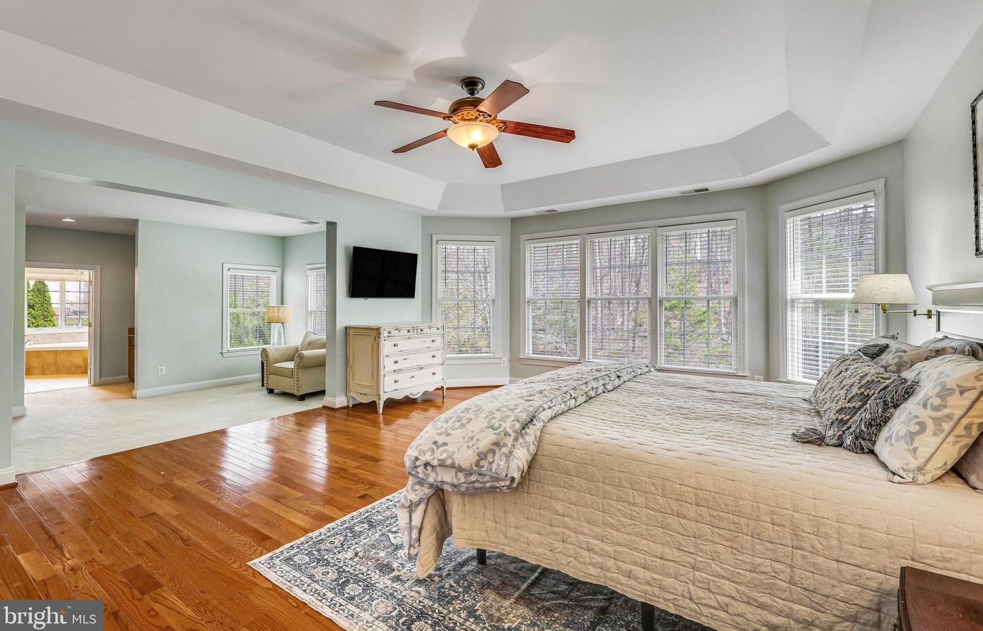 19060 Kipheart Dr, Leesburg VA  20176-8416 exterior