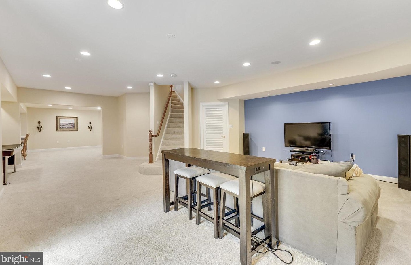 19060 Kipheart Dr, Leesburg VA  20176-8416 exterior