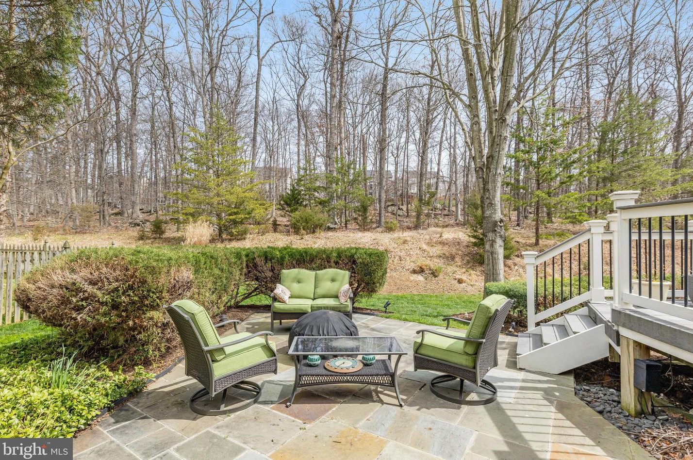 19060 Kipheart Dr, Leesburg VA  20176-8416 exterior