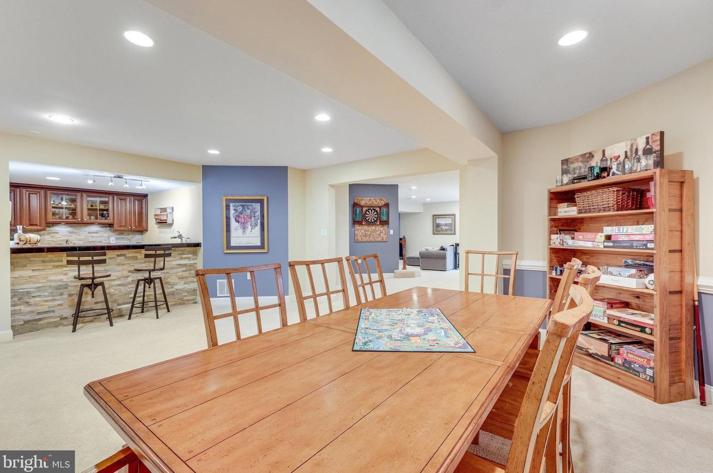 19060 Kipheart Dr, Leesburg VA  20176-8416 exterior