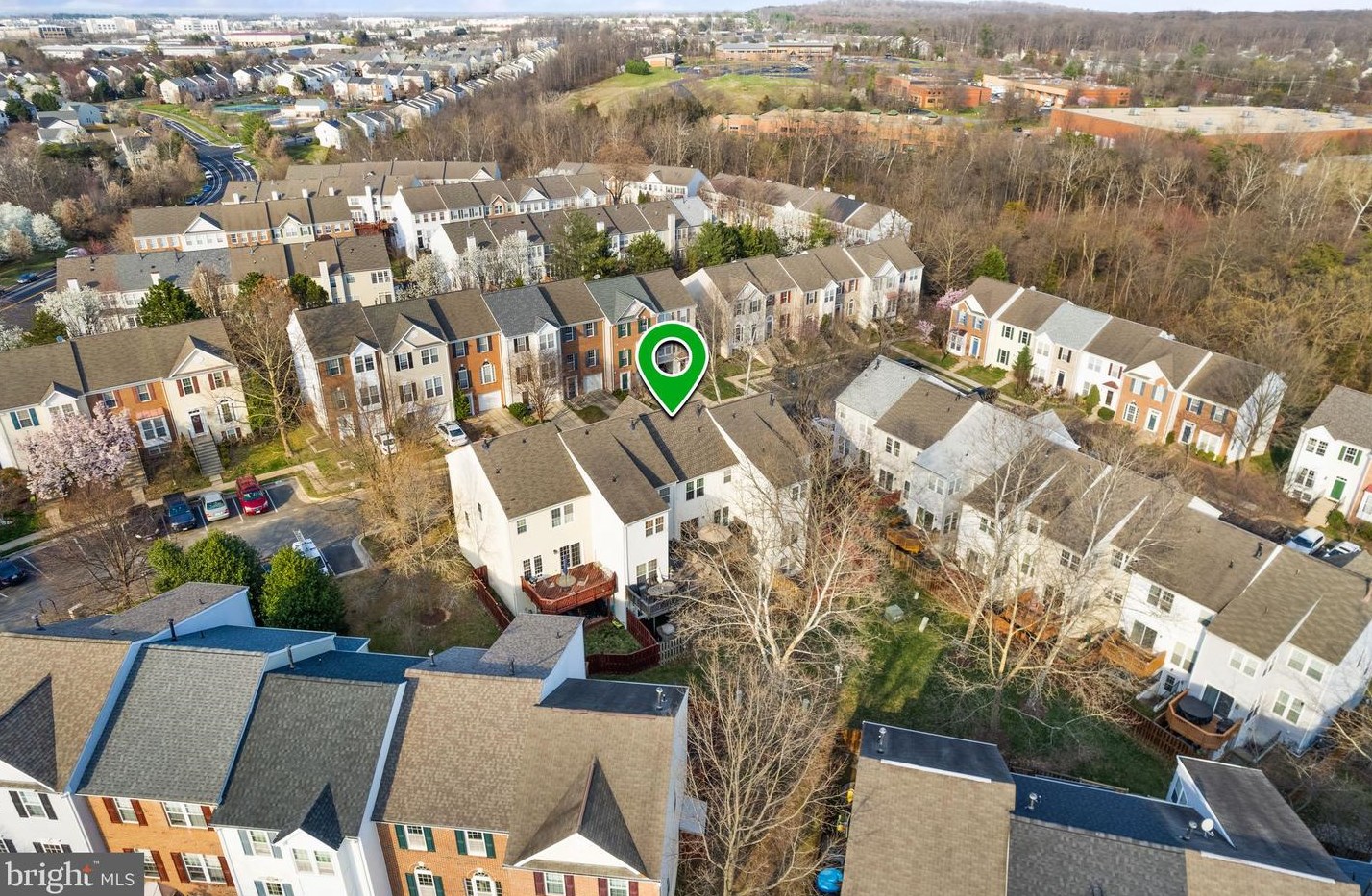 21979 Box Car Sq, Dulles VA  20166-3043 exterior