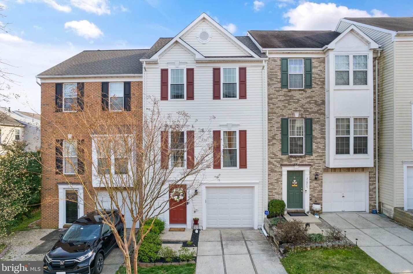 21979 Box Car Sq, Dulles VA  20166-3043 exterior