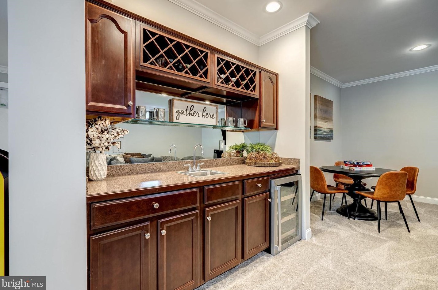 24156 Spring Meadow Cir, Stone Ridge VA  20105-3476 exterior
