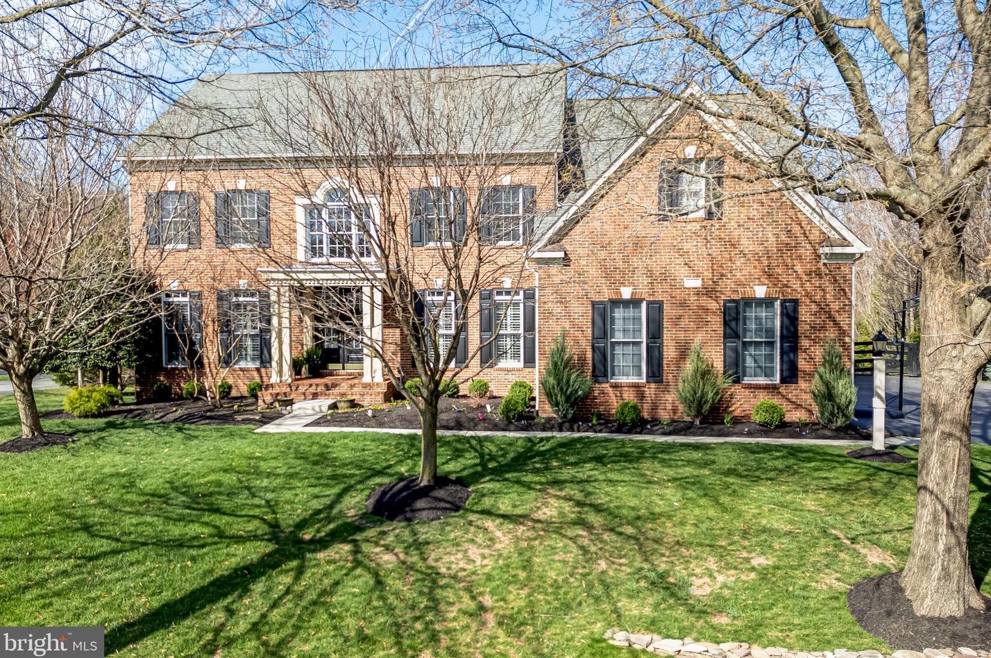 24156 Spring Meadow Cir, Stone Ridge VA  20105-3476 exterior