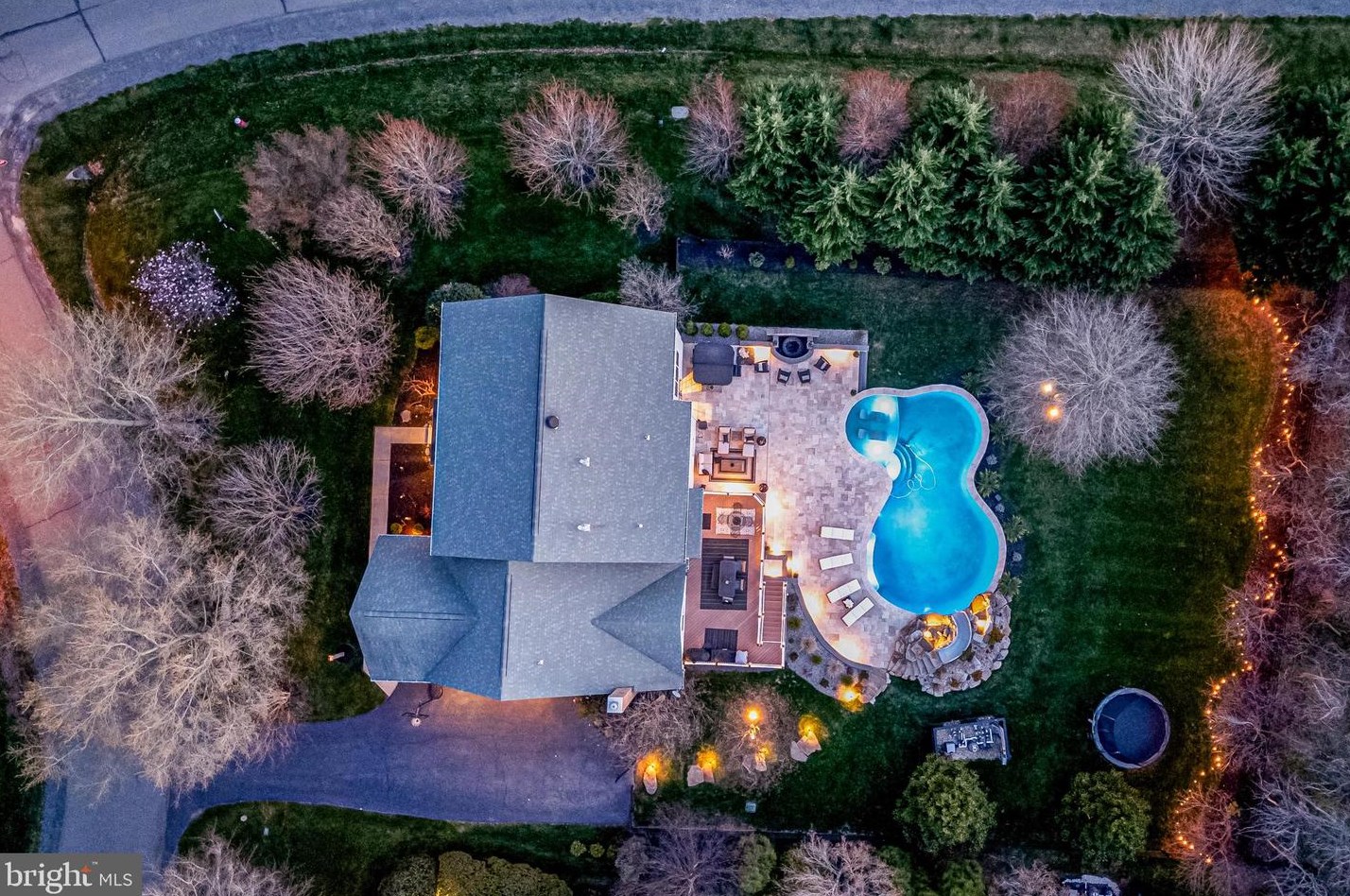 24156 Spring Meadow Cir, Stone Ridge VA  20105-3476 exterior