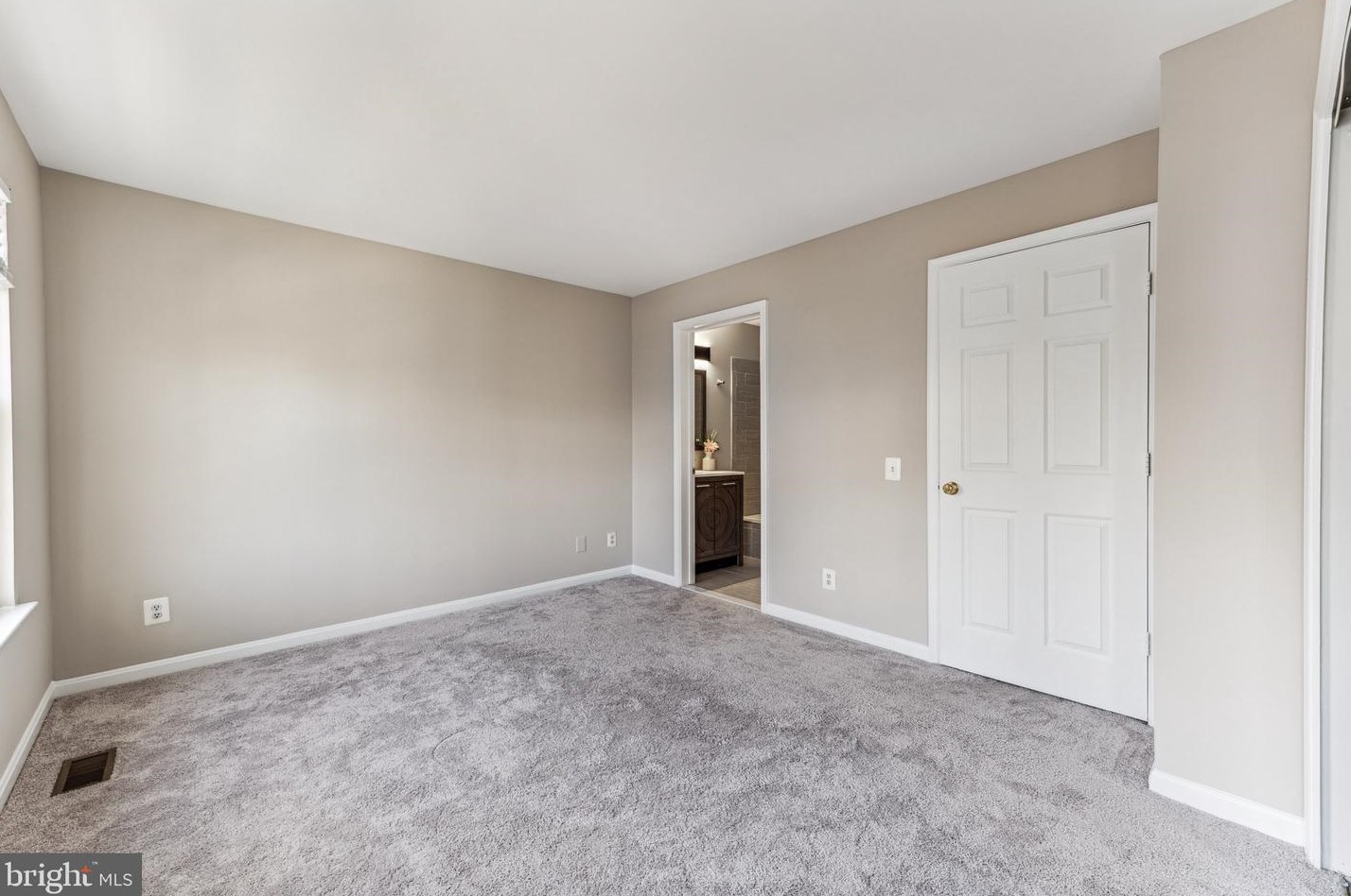 45484 Whistling Ter, Dulles VA  20166-6825 exterior