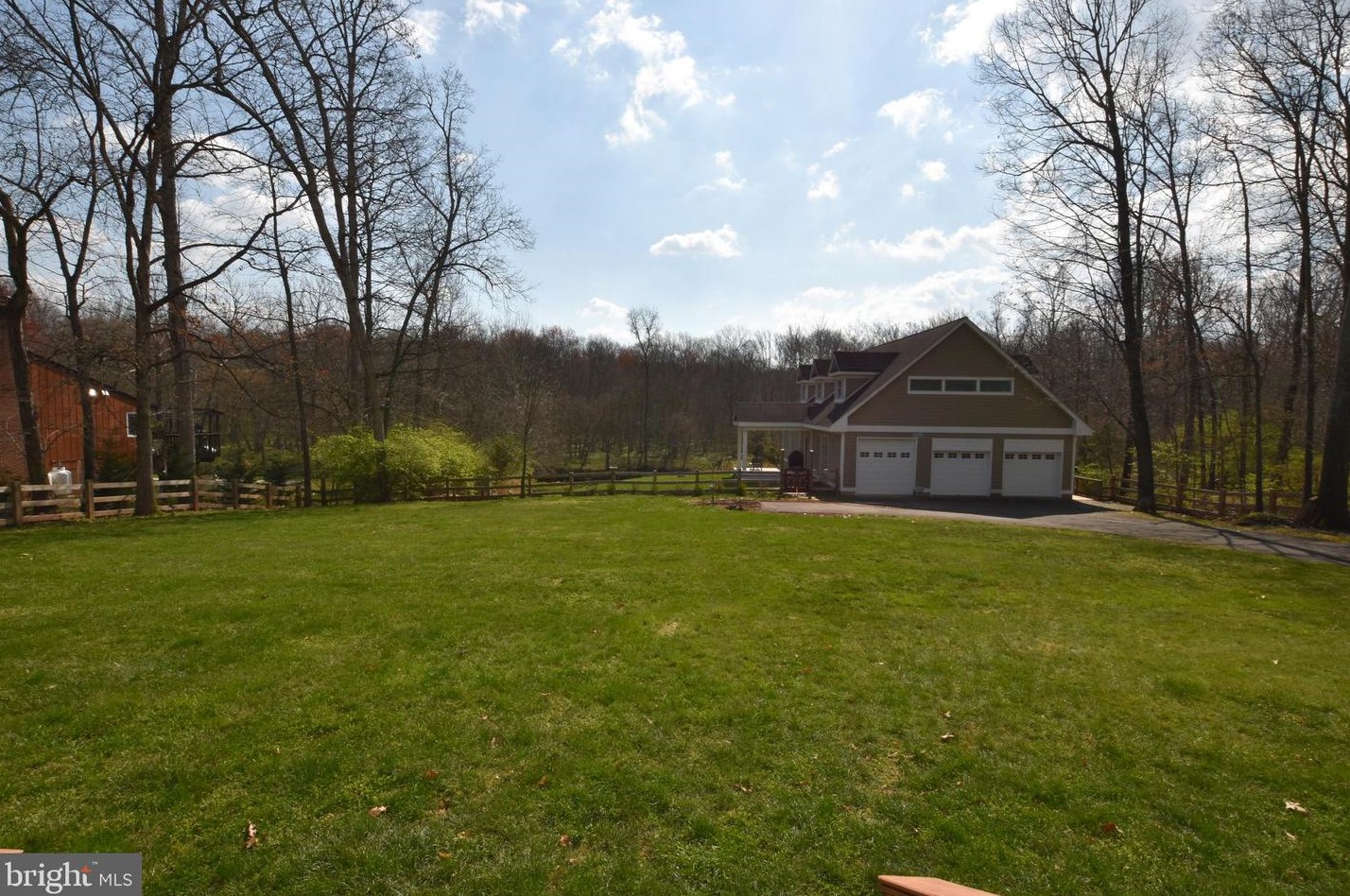 124 Lakeland Dr, Dulles VA  20164-8604 exterior