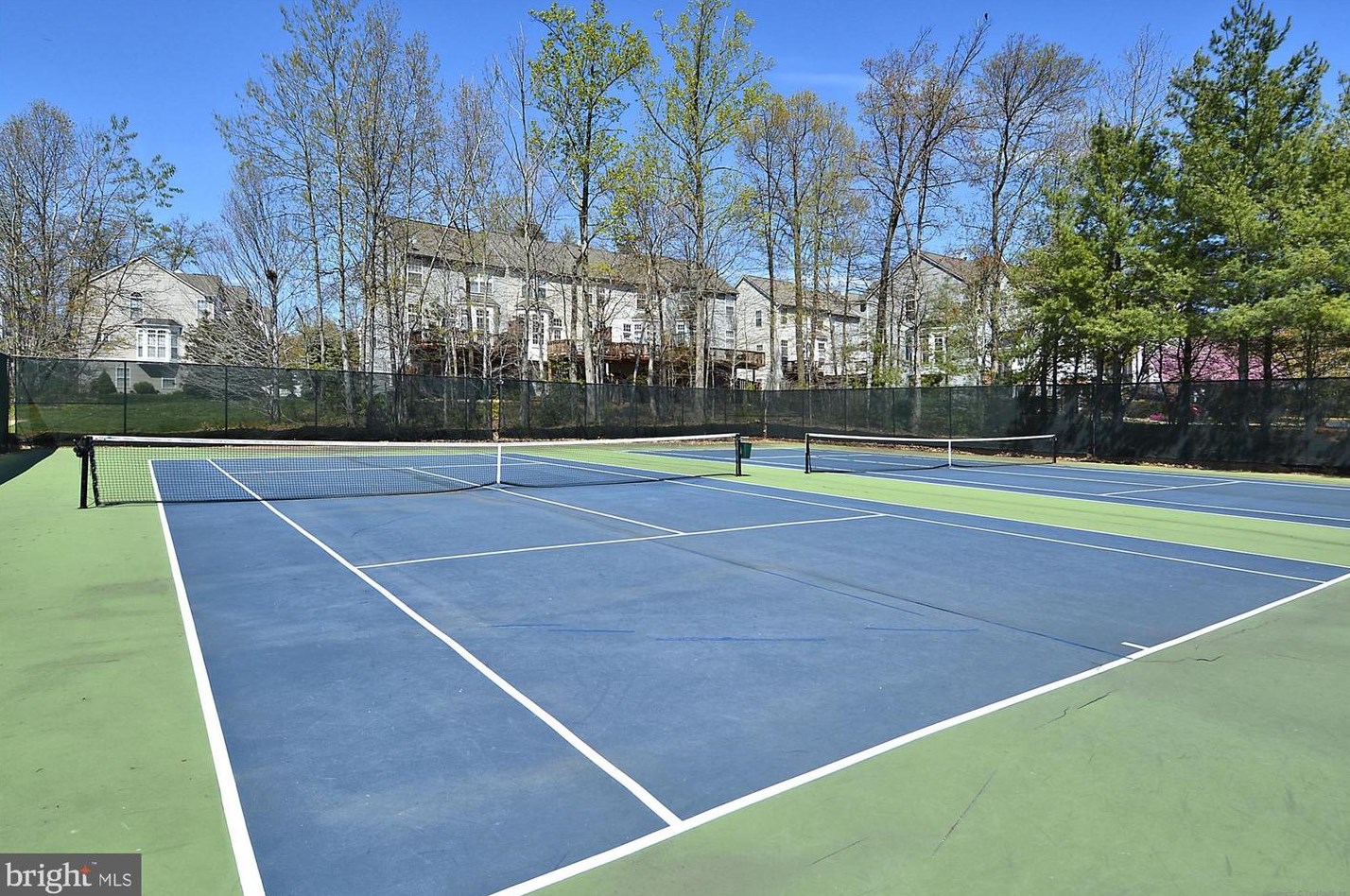 20361 Center Brook Sq, Dulles VA  20165-5183 exterior