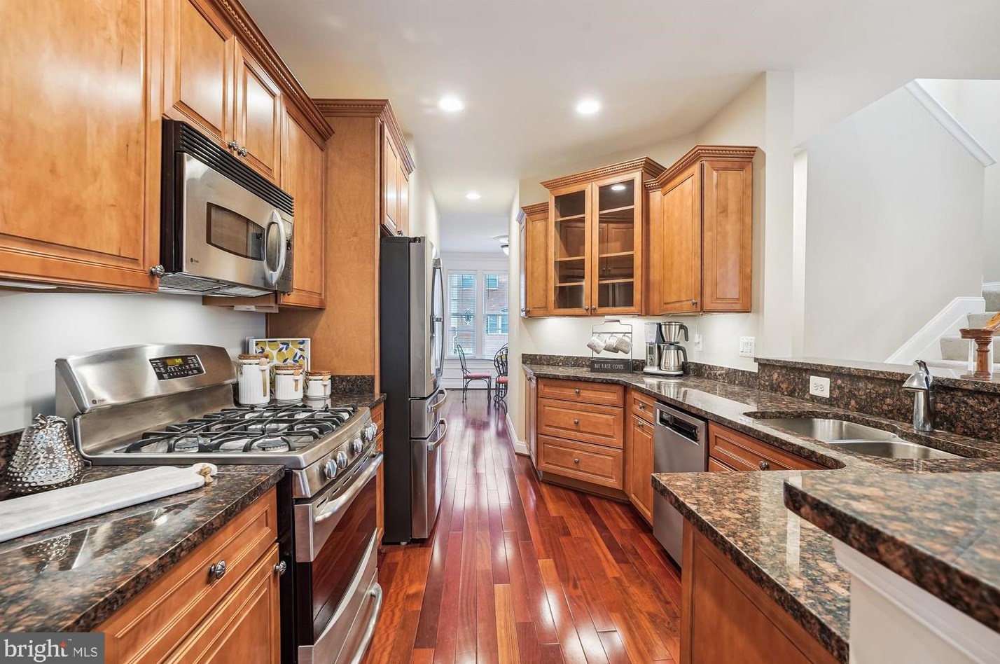20361 Center Brook Sq, Dulles VA  20165-5183 exterior