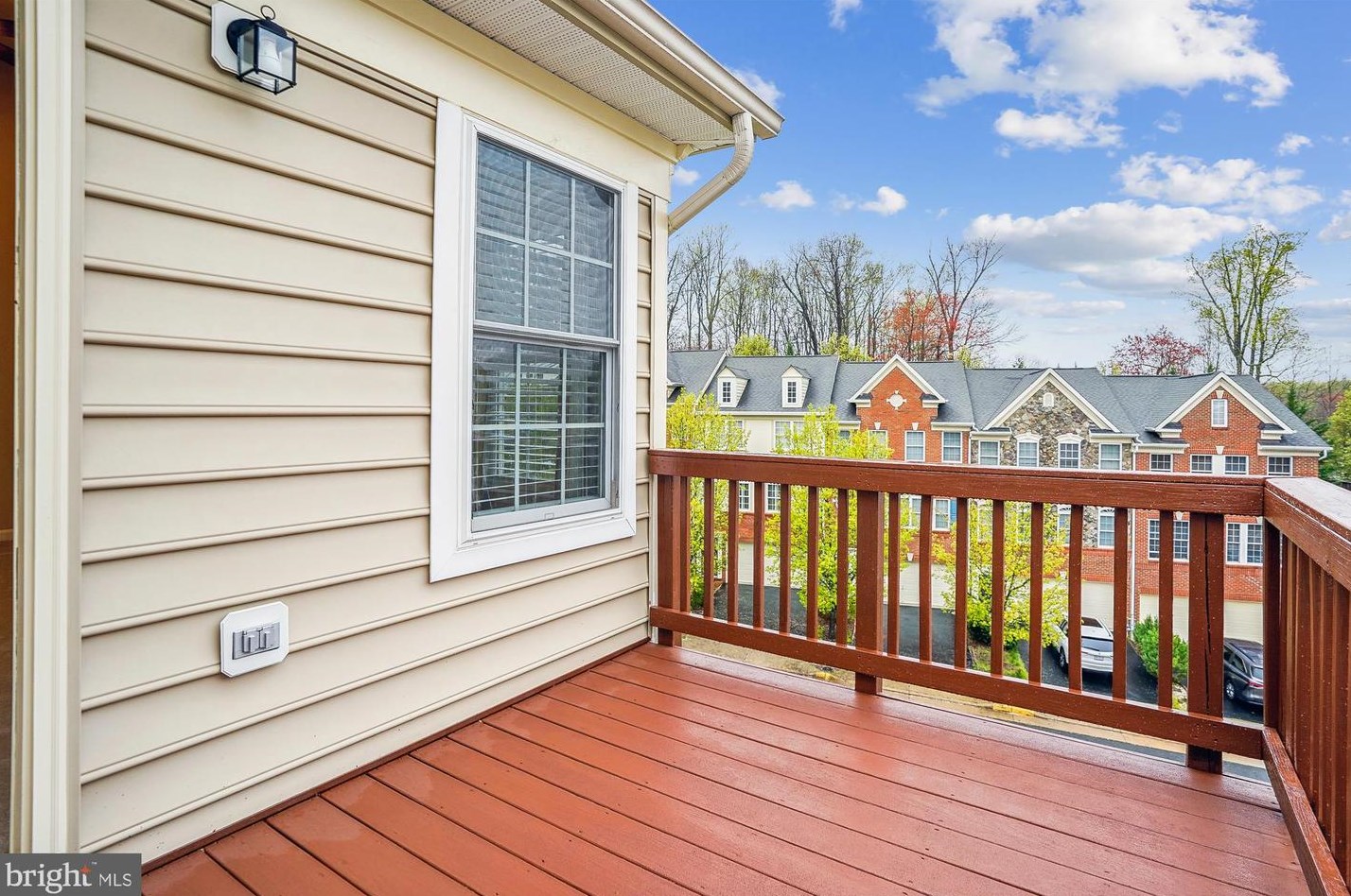 20361 Center Brook Sq, Dulles VA  20165-5183 exterior
