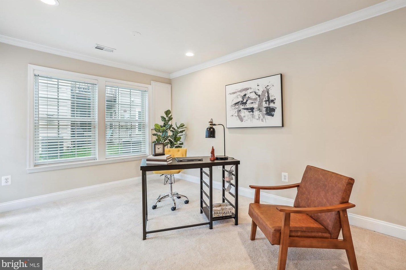 20361 Center Brook Sq, Dulles VA  20165-5183 exterior