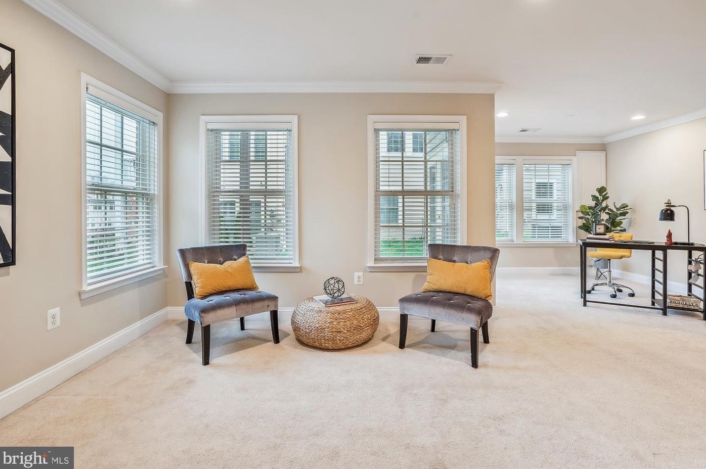 20361 Center Brook Sq, Dulles VA  20165-5183 exterior