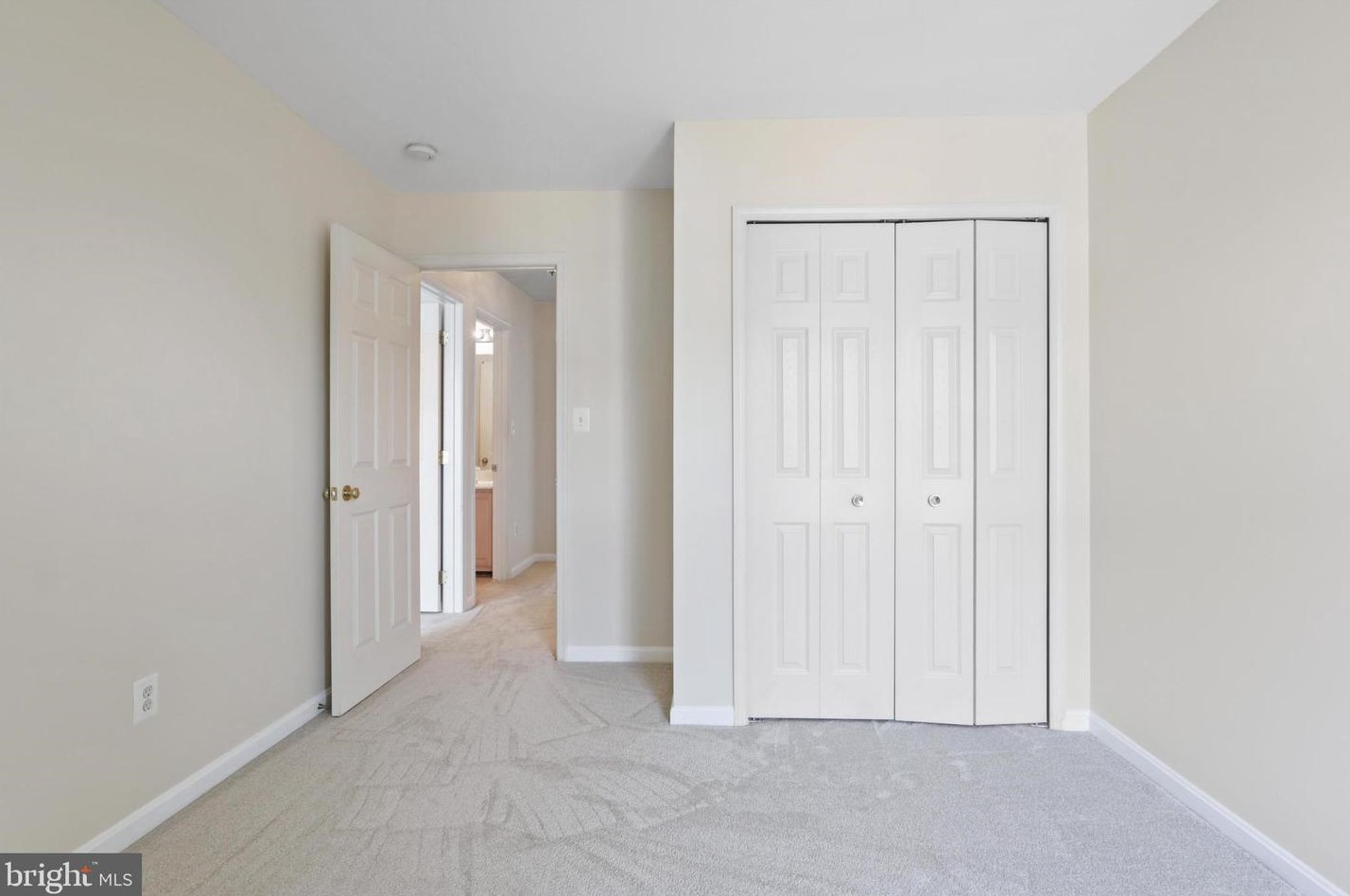 20932 Sandian Ter, Dulles VA  20165-5858 exterior