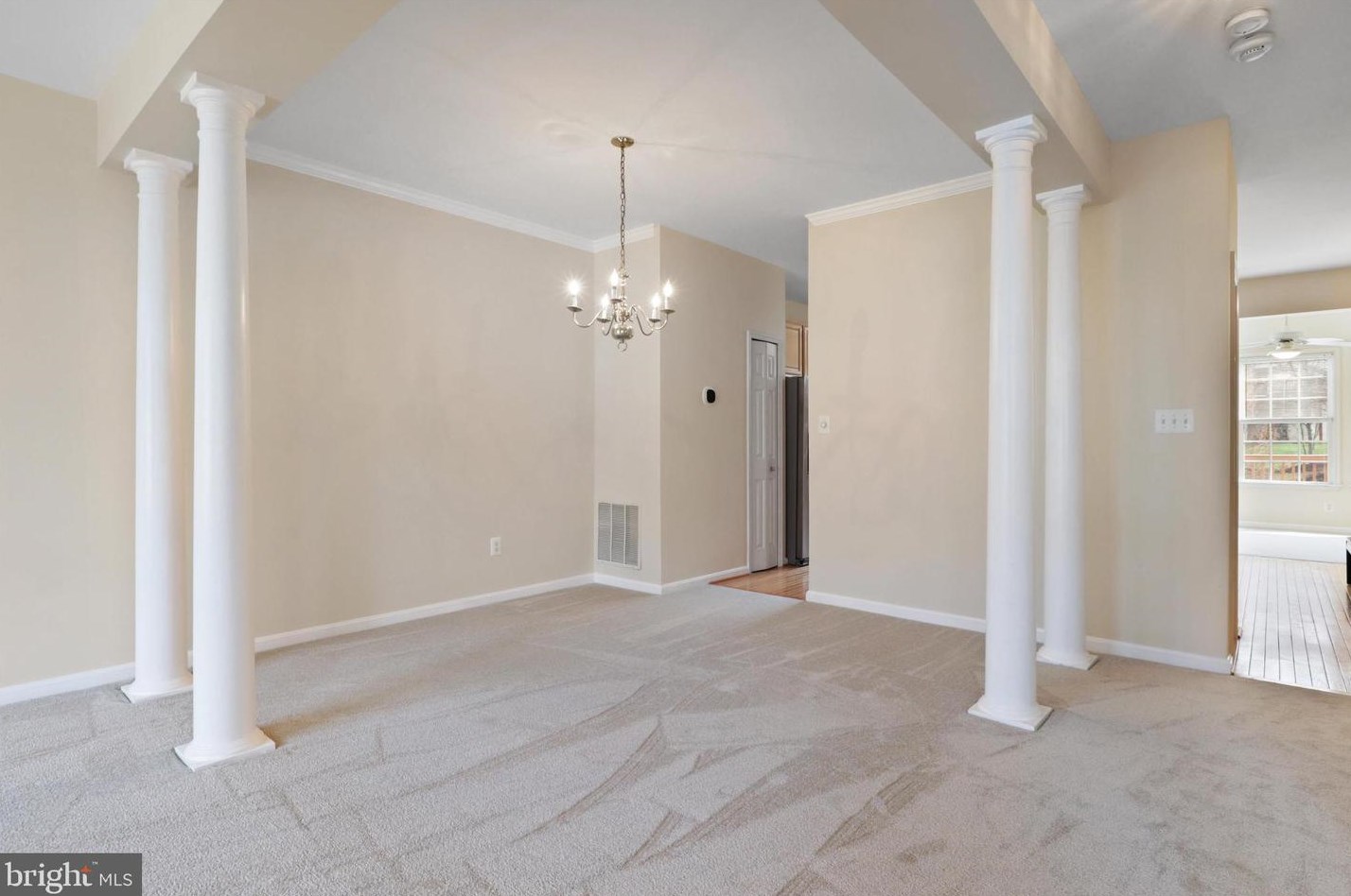 20932 Sandian Ter, Dulles VA  20165-5858 exterior