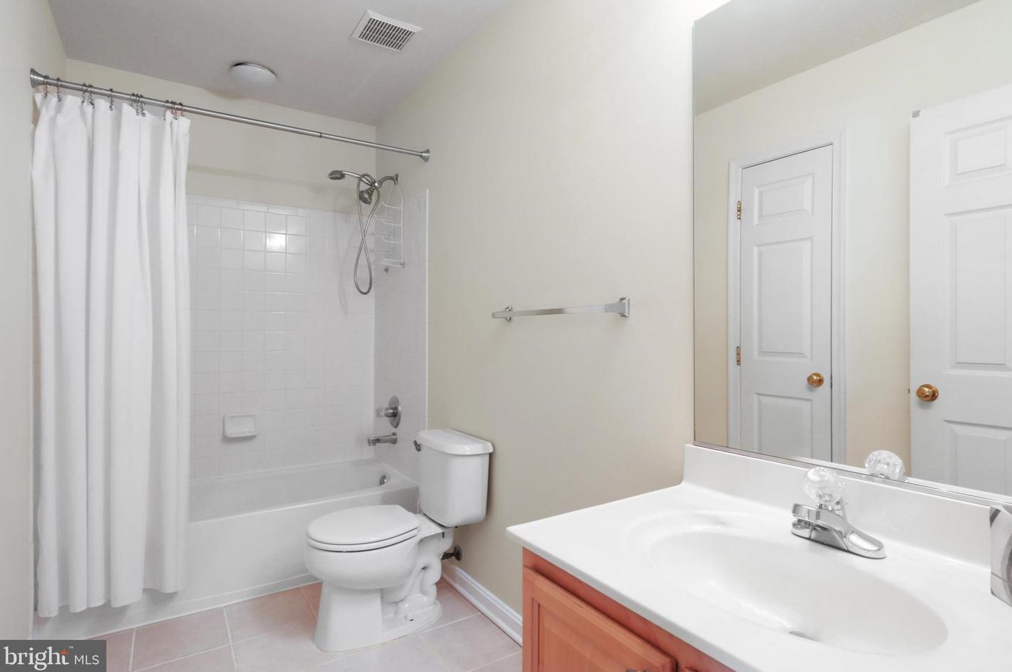 20932 Sandian Ter, Dulles VA  20165-5858 exterior