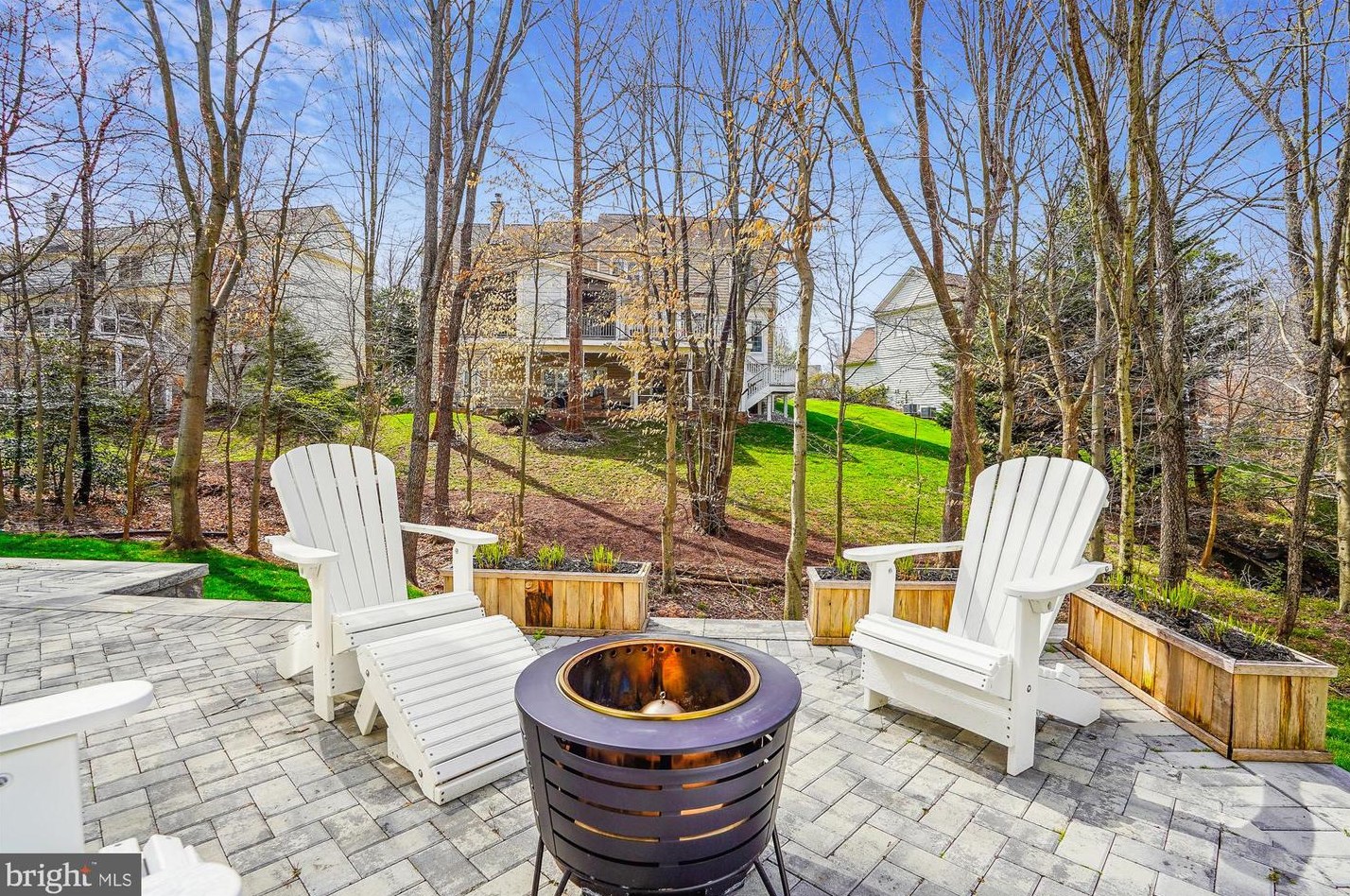 47553 Griffith Pl, Dulles VA  20165-5110 exterior