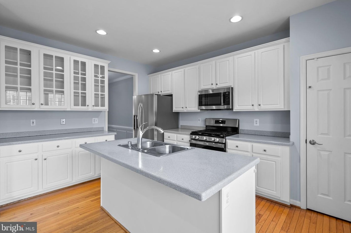 45773 Smoketree Ter, Dulles VA  20166-7205 exterior