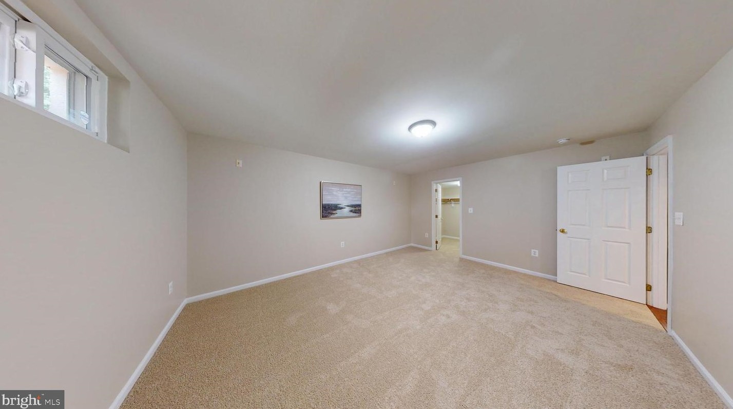 47680 Leechecker Ct, Dulles VA exterior