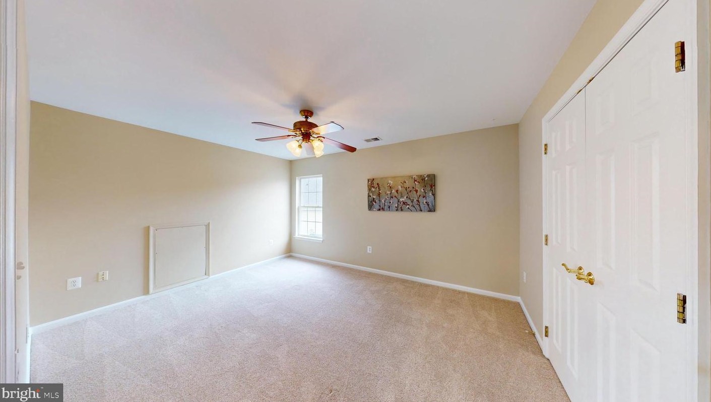 47680 Leechecker Ct, Dulles VA exterior