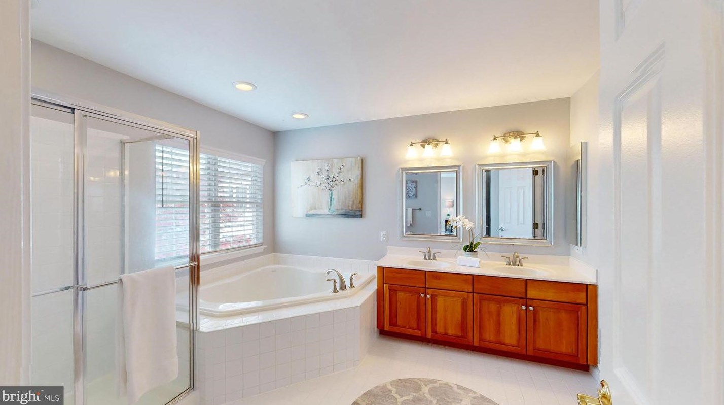 47680 Leechecker Ct, Dulles VA exterior