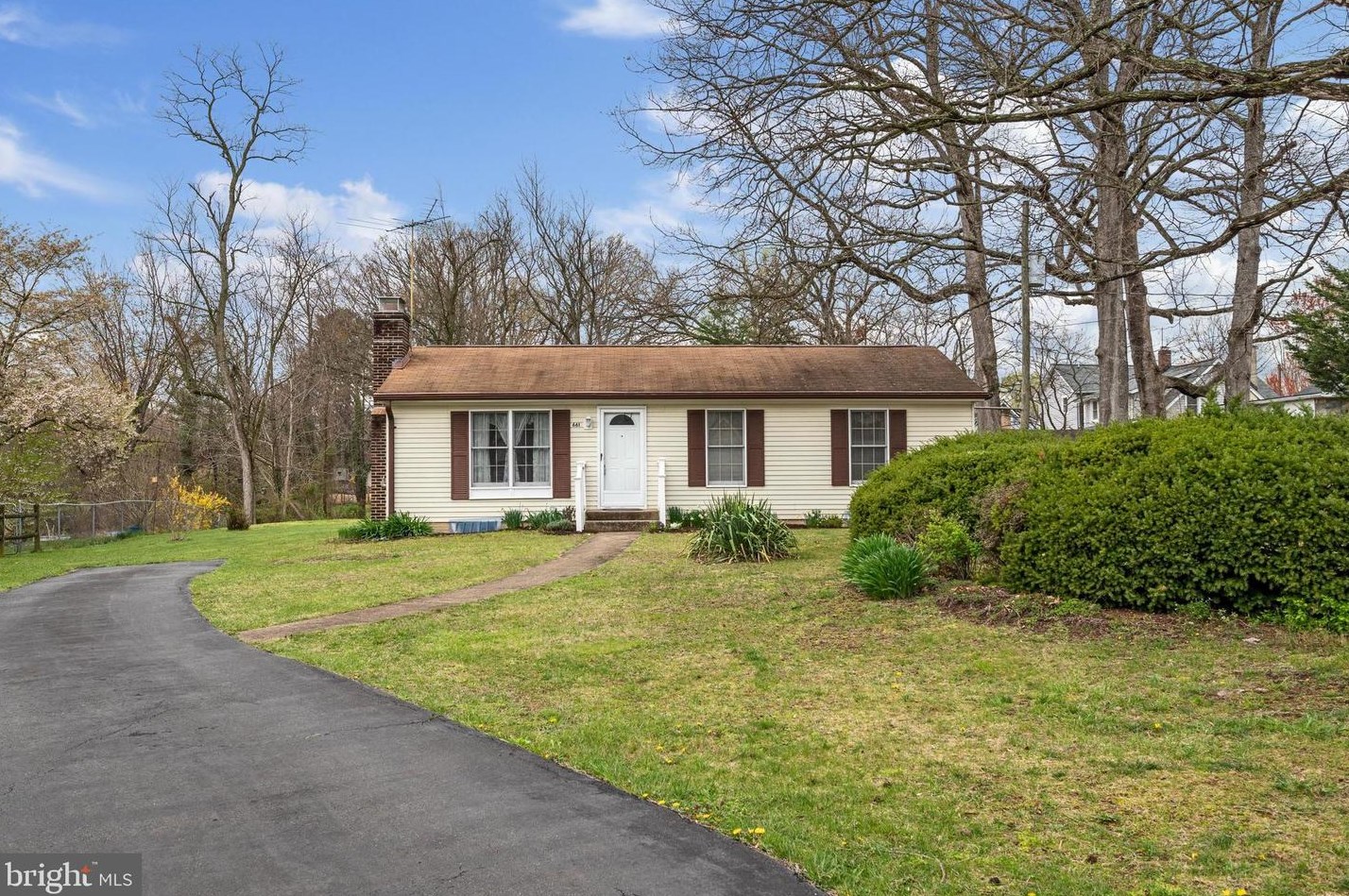 661 G St, Purcellville VA  20132-3332 exterior