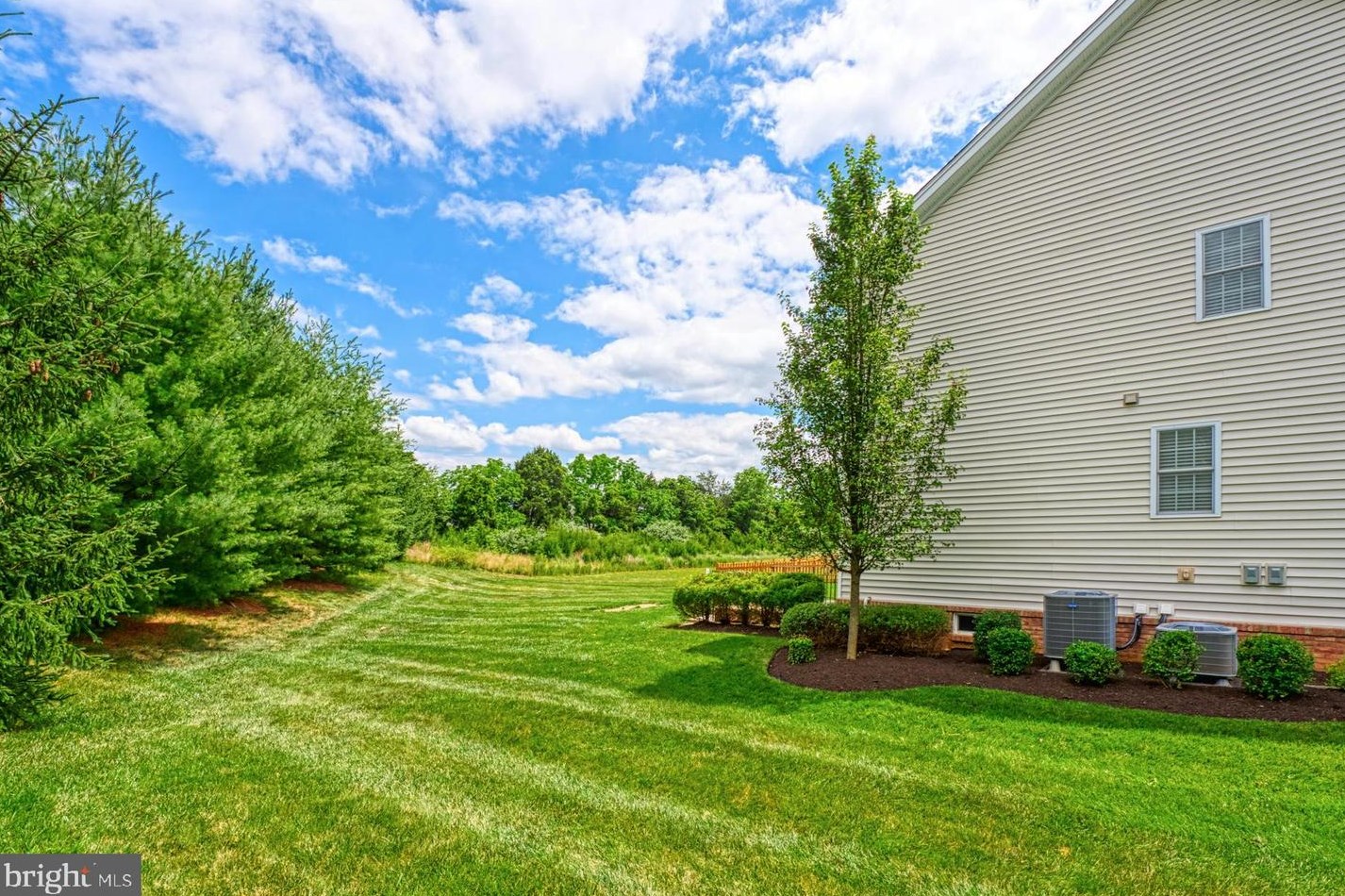 24308 Sparrow Pond Ct, Stone Ridge VA  20105 exterior