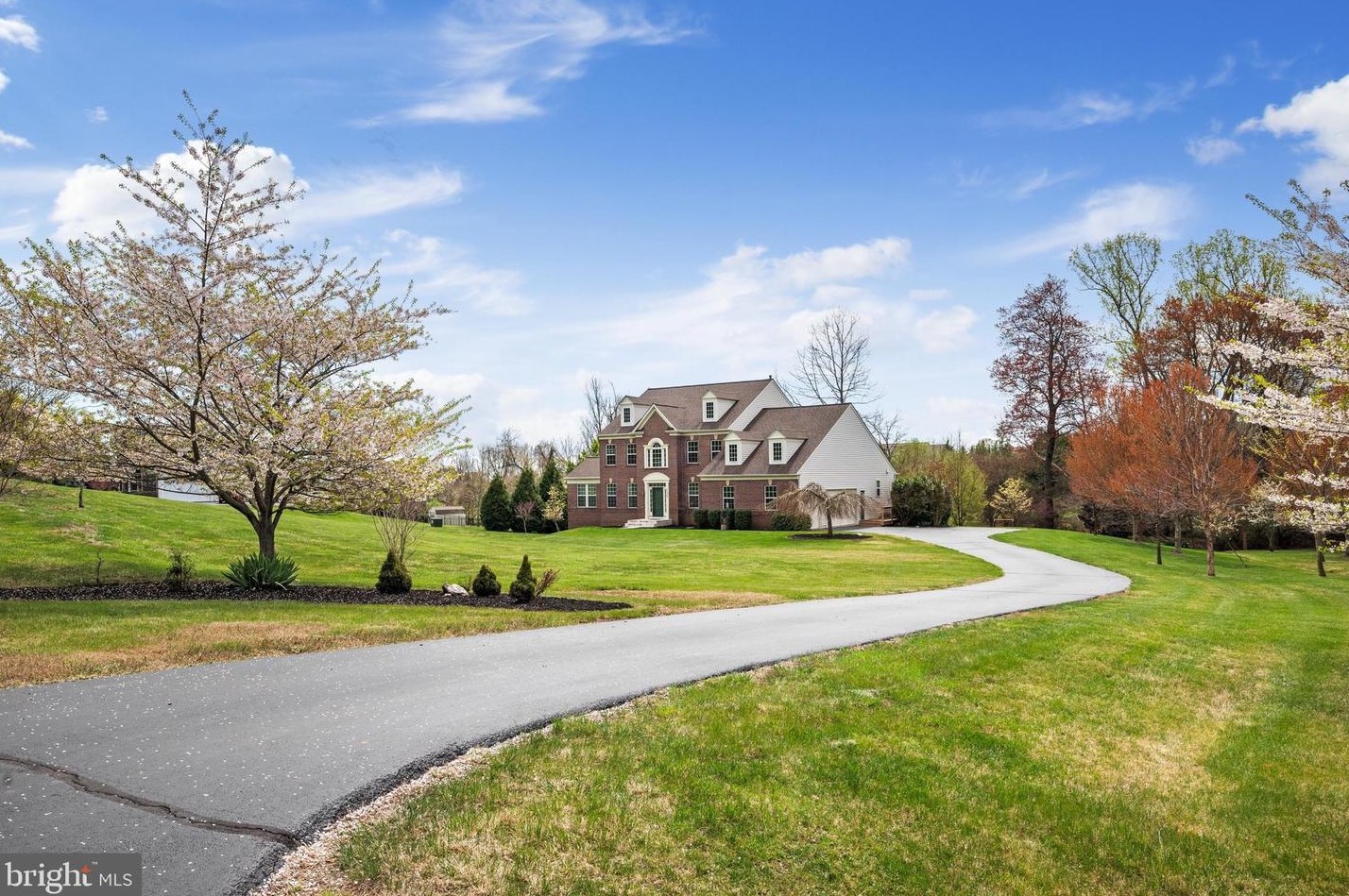 42041 Glynn Tarra Pl, Leesburg VA  20176-5477 exterior