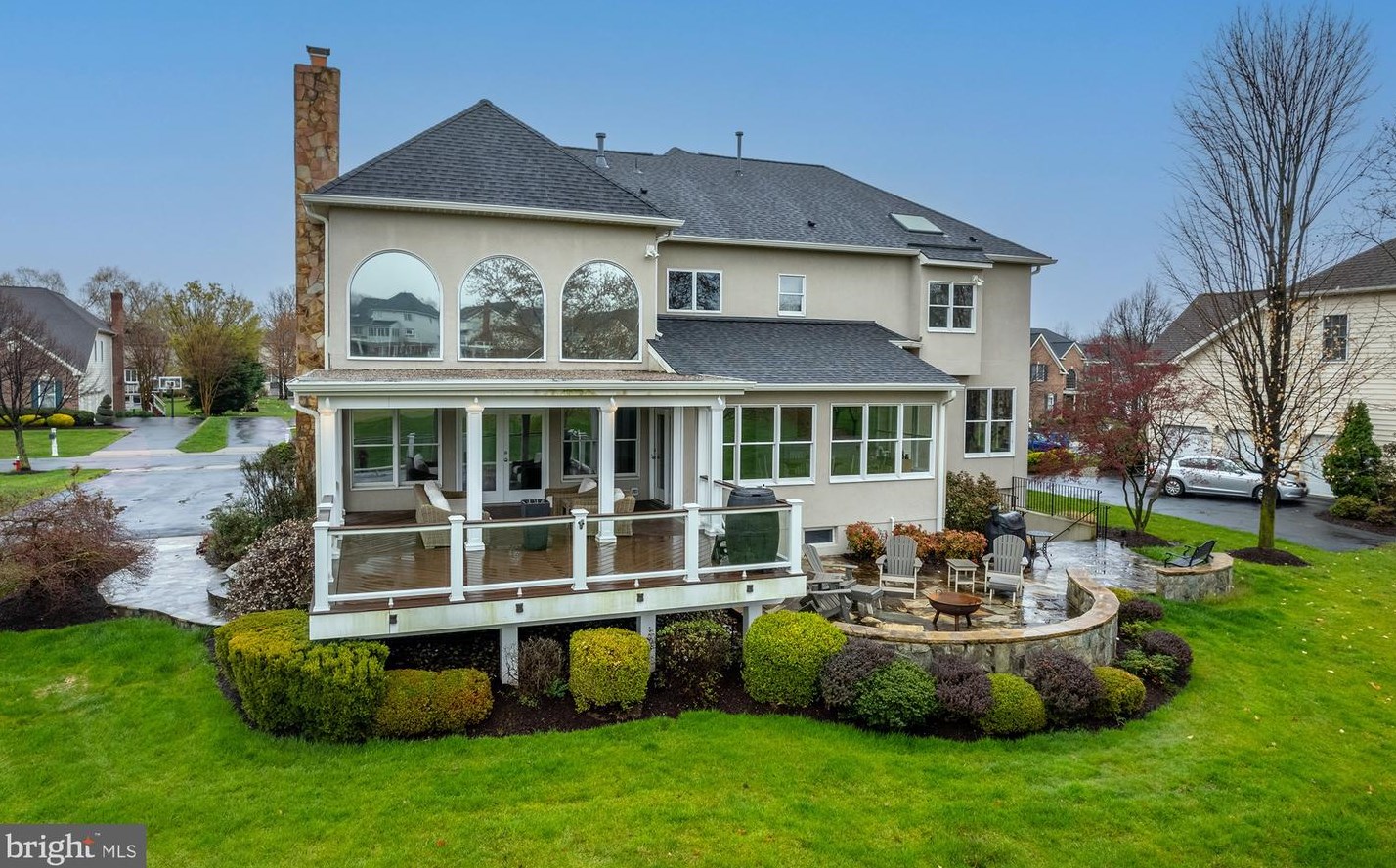 19941 Augusta Village Pl, Ashburn VA  20147-4128 exterior