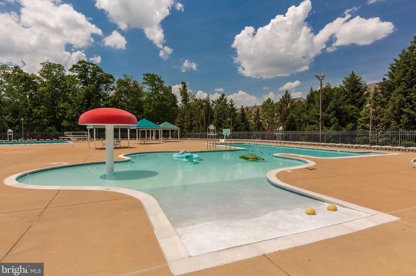 19941 Augusta Village Pl, Ashburn VA  20147-4128 exterior