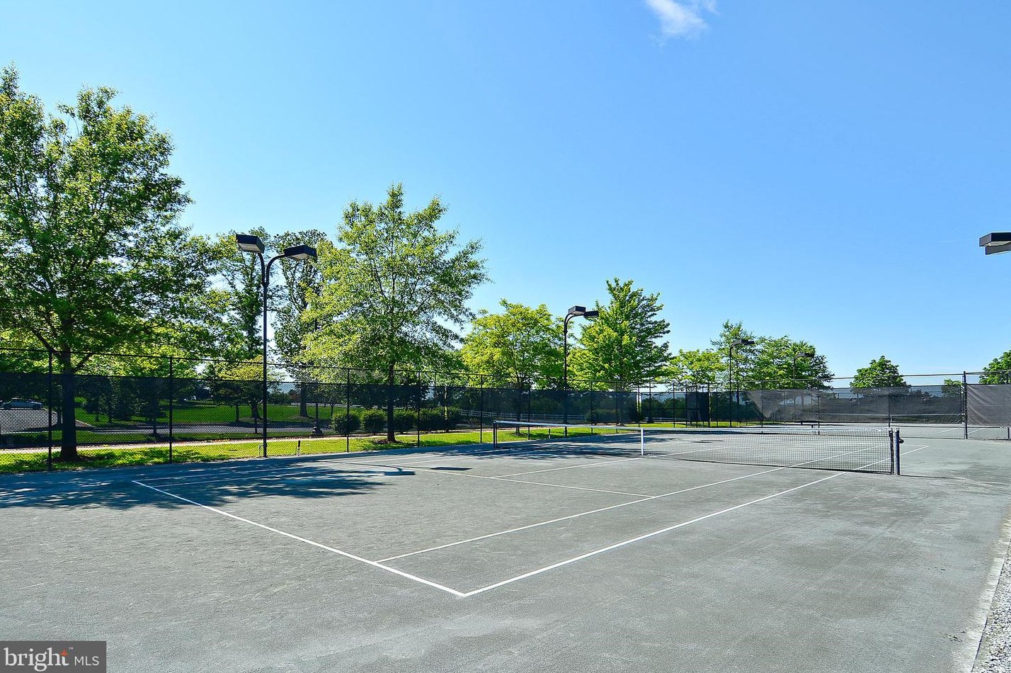 19941 Augusta Village Pl, Ashburn VA  20147-4128 exterior