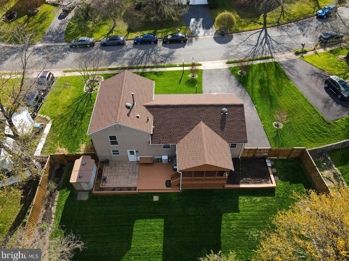 209 Amy Ct, Dulles VA  20164-1922 exterior