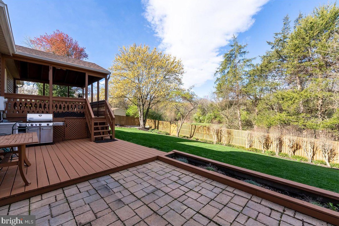 209 Amy Ct, Dulles VA  20164-1922 exterior
